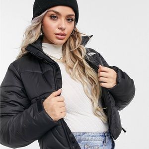 The North Face Cropped Saikuru jacket in black
Exclusive at ASOS